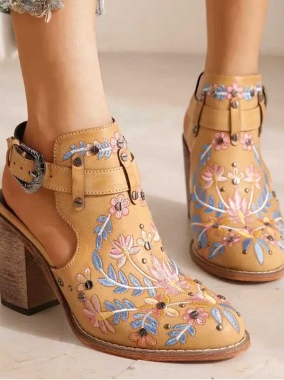 Embroidered Western Ankle Booties Tan Pointed Toe Block Heel Size 8